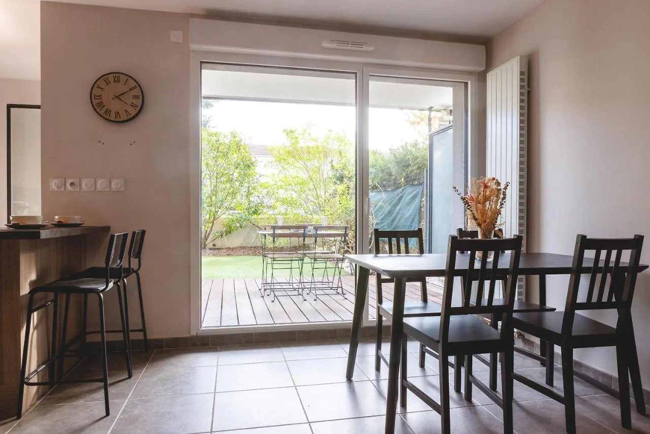 Superbe Appartement Terrasse Rdc - New Location Bourg-en-Bresse France