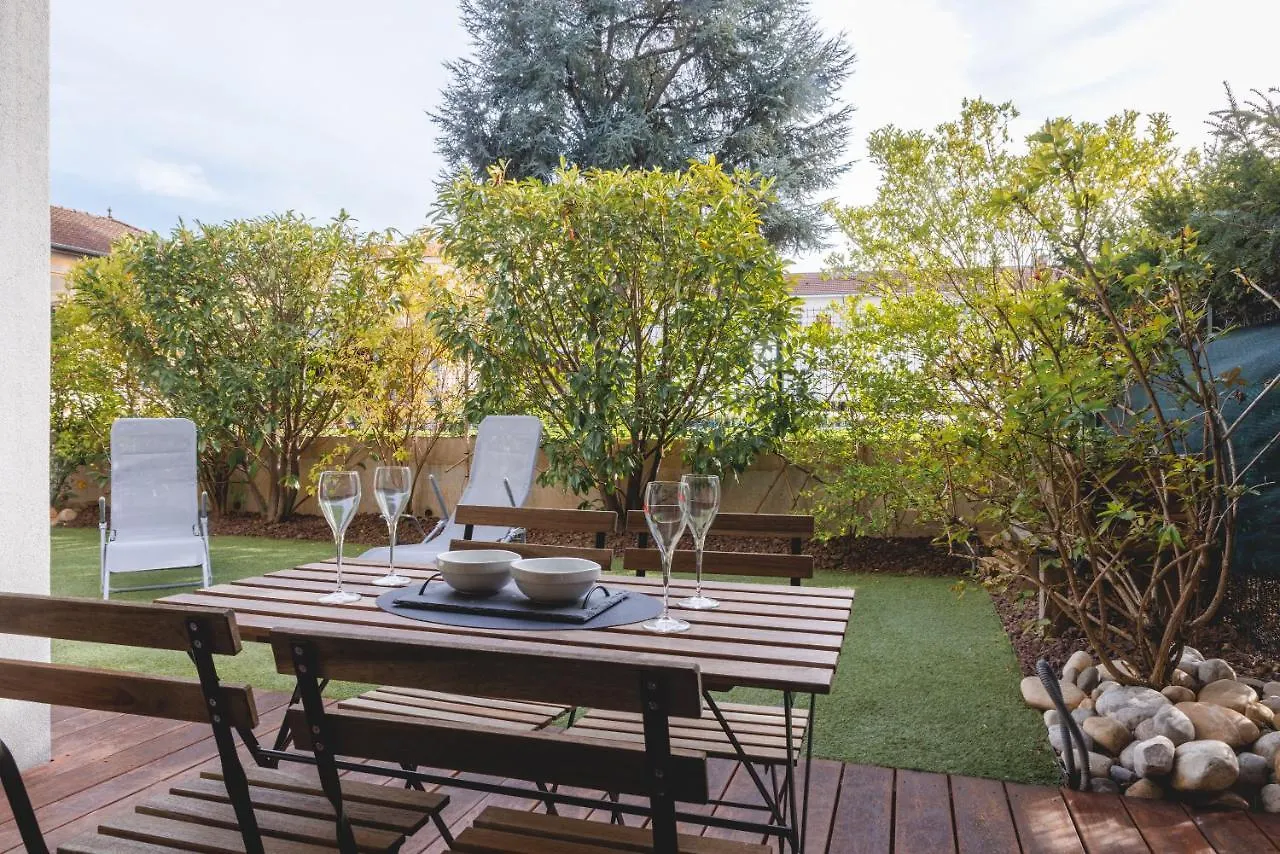 Superbe Appartement Terrasse Rdc - New Location Bourg-en-Bresse Apartment
